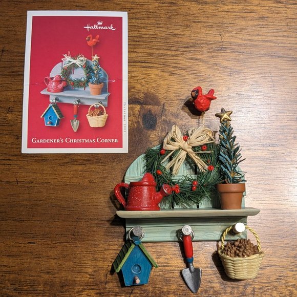 Hallmark Keepsake Ornament "Gardener's Christmas Corner" 2002, New in Box - Picture 4 of 7